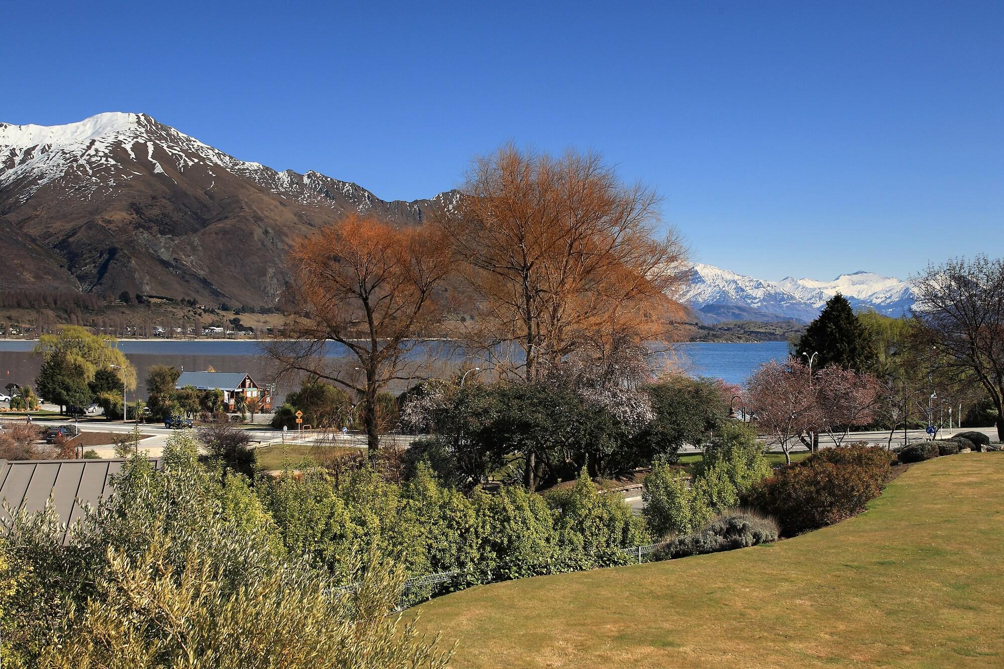 Wanaka Hotel Экстерьер фото
