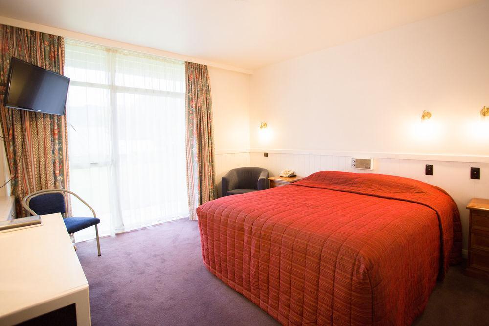 Wanaka Hotel Экстерьер фото
