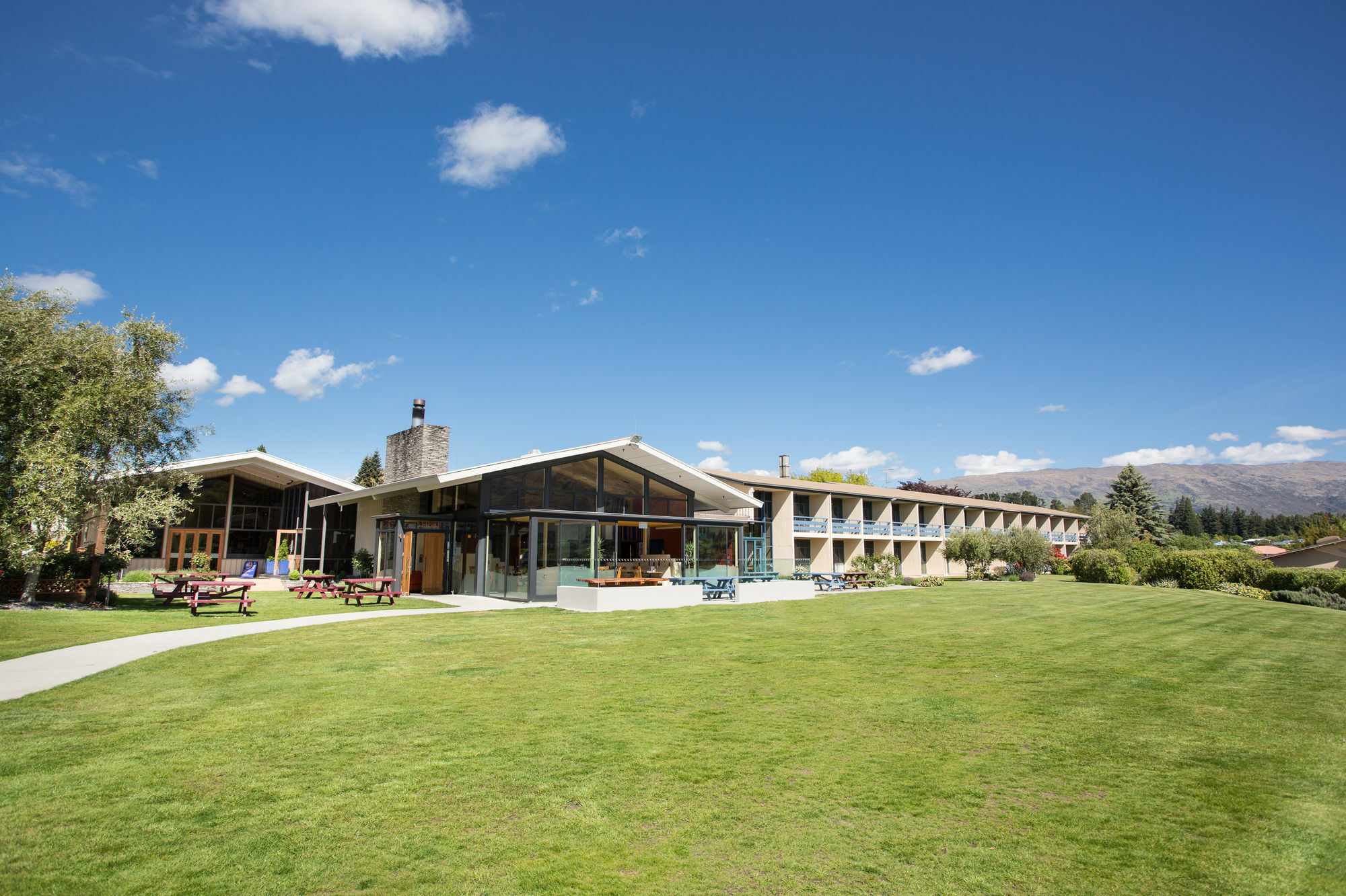 Wanaka Hotel Экстерьер фото