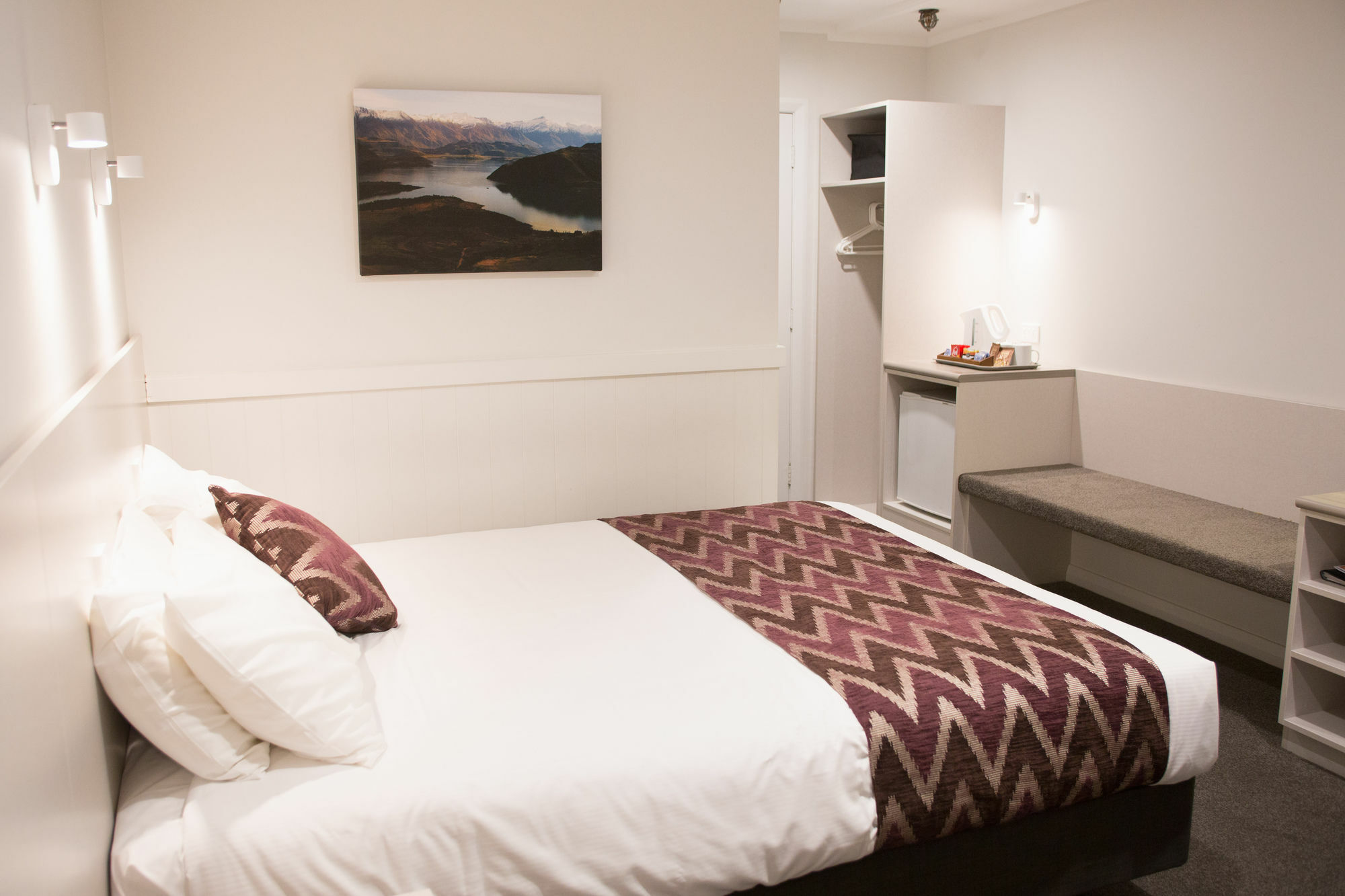 Wanaka Hotel Экстерьер фото
