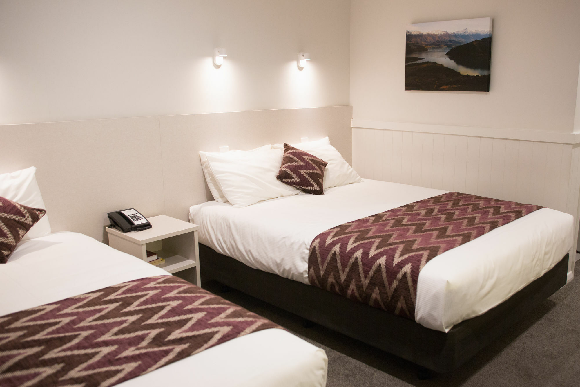 Wanaka Hotel Экстерьер фото