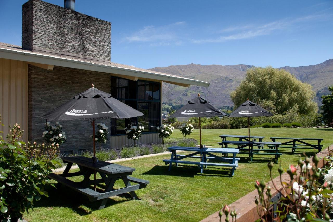 Wanaka Hotel Экстерьер фото